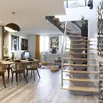 Centre : Lumineux Et Atypique 46, Place D'erlon * 랭스