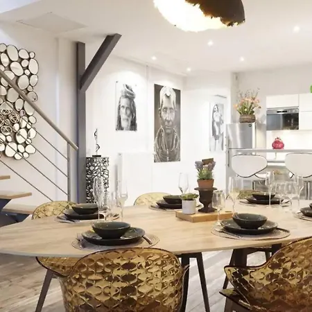 Centre : Lumineux Et Atypique 46, Place D'erlon * Reims