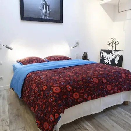 Centre : Lumineux Et Atypique 46, Place D'erlon *