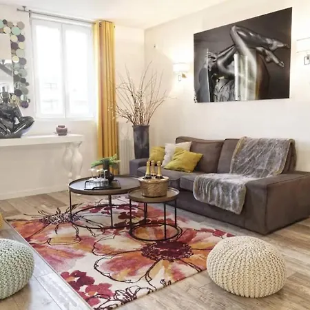 Centre : Lumineux Et Atypique 46, Place D'erlon Apartment *